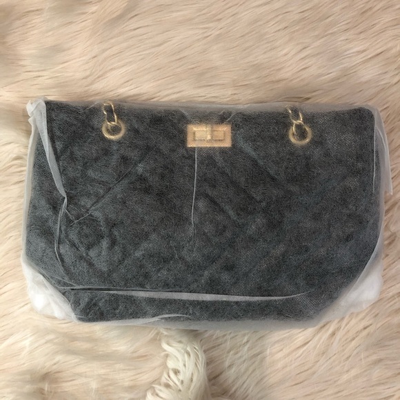 Women’s Shoulder Bag Diamond Quilted Gold Chain Vegan Leather Black - Picture 5 of 6